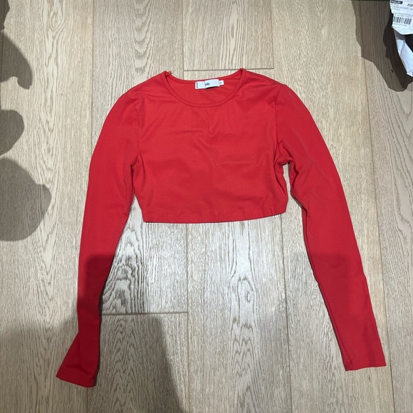 Adika Super Cropped Long Sleeve - Picture 1 of 3